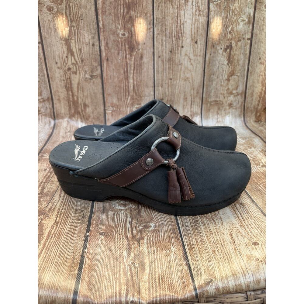 DANSKO LEANNE WOMENS BLACK LEATHER CLOG MULE TASSEL STRAP SIZE 8.5-9 - Picture 2 of 11